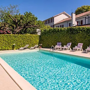 https://les-marronniers-thueyts.hotels-rhonealpes.com